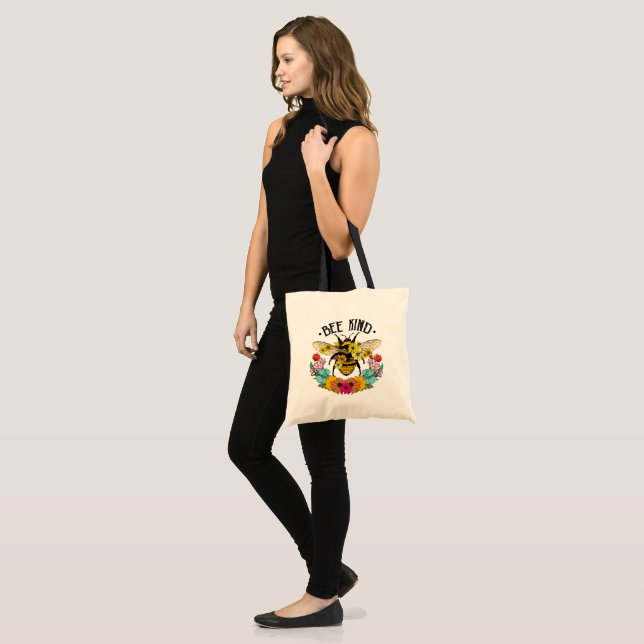 Bee Kind Blommor Inspirerande Blommig Tygkasse (Fram (modell))