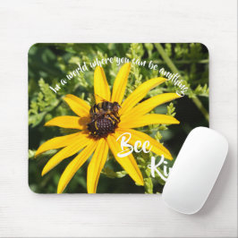 Bee Kind Photograph Gult Motivational Musmatta