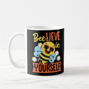 Bee-lieve i din egen biodlare Honungsbee Pun Kaffemugg