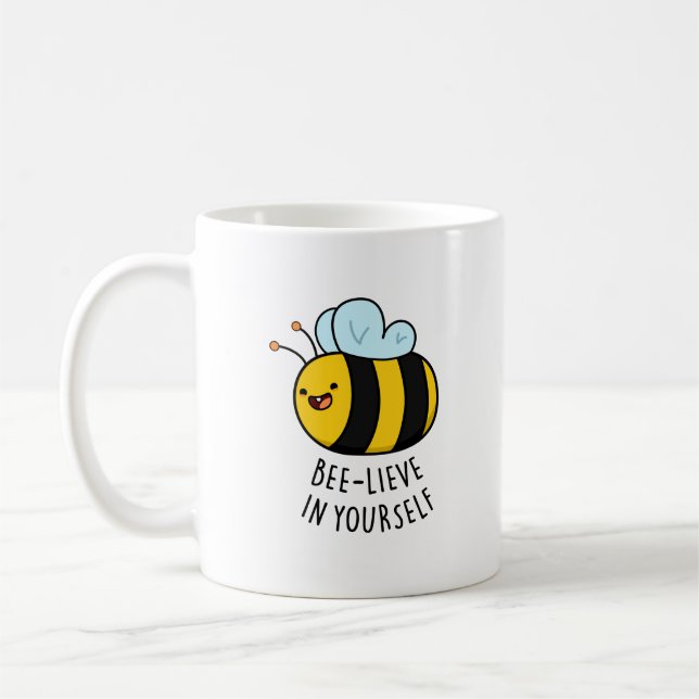 Bee-lieve in Yourself Funny Bee Pun Kaffemugg (Vänster)