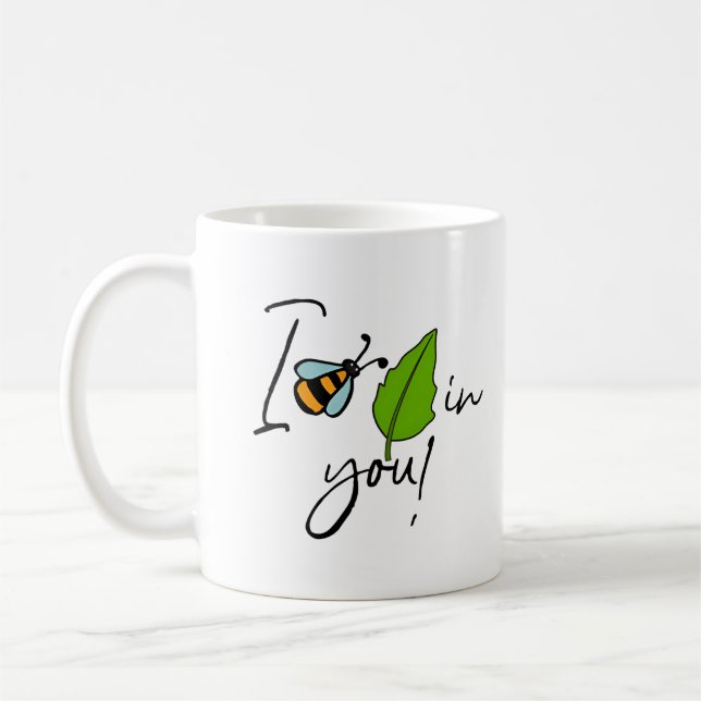 Bee Löv in You - Cute Pun Quote Kaffemugg (Vänster)