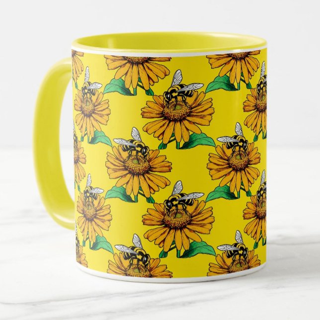 Bee on Sunflower Flower Pattern Design Yellow  Mugg (Skapare uppladdad)