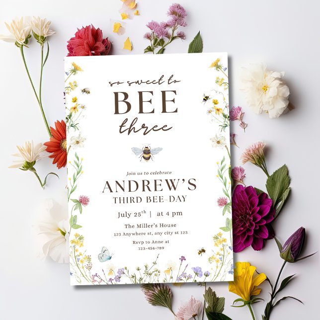 Bee Three Födelsedagsinbjudan Blommig Biparty Barn Inbjudningar (Skapare uppladdad)