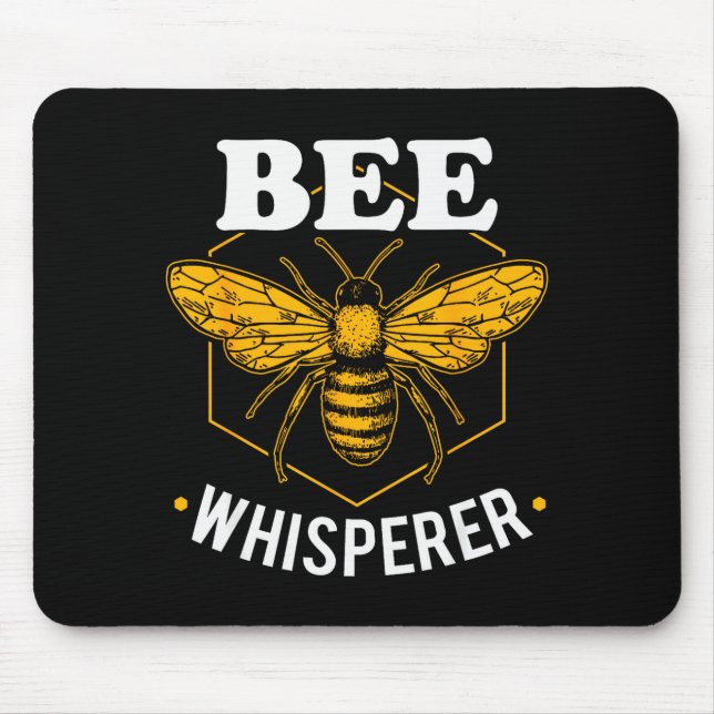 Bee Whisperer - Funny Beekeeng &amp; Beekeeper  Musmatta (Framsidan)
