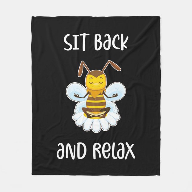 Bee Yoga, sätt dig tillbaka och slappna av. Fleecefilt (Framsidan)