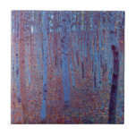 Beech Forest av Gustav Klimt, Vintage Art nouveau Kakelplatta<br><div class="desc">Beech Forest (1902) av Gustav Klimt är en vintage av bran Viktorian Era Symbolism,  konstlandskapskonst med en naturscen. En mörk skog med Beech träd och löv på natten. Om konstnären: Gustav Klimt (1862-1918) var en österrikisk symbolmålare och en av de mest framstående medlemmarna i rörelsen Wien Art nouveau.</div>