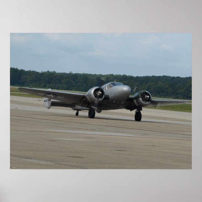 Beechcraft Model 18/UC-45 Expeditor. Poster (Framsidan)