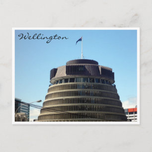 beehive top wellington vykort