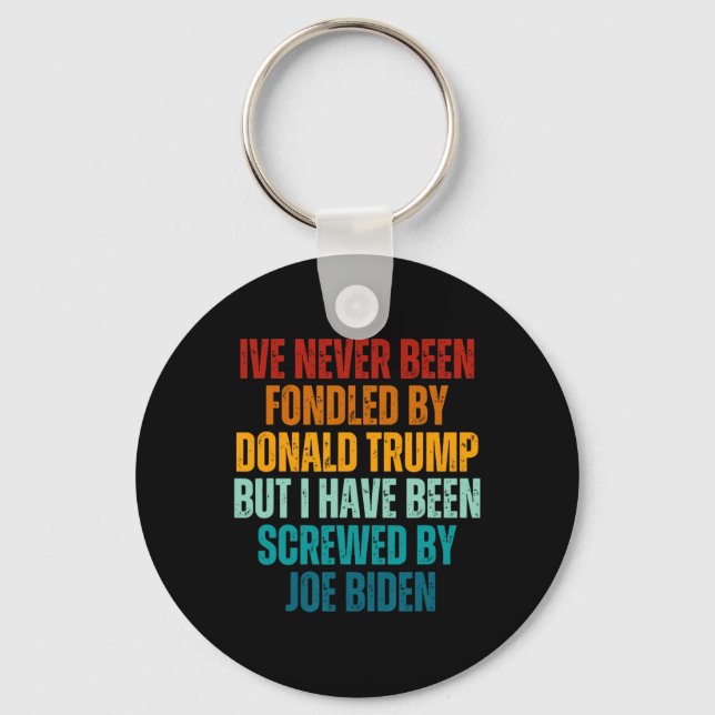 Been Fondled av Donald Trump har kontrollerats av  Nyckelring (Framsida)