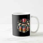 Beer American Flagga US 4:e juli Party Kaffemugg<br><div class="desc">Bäramerikanska Flagga USA 4 juli Party Kvinnografer</div>