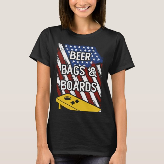 Beer Bags And Boards American Cornhole Player USA  T Shirt (Framsida)