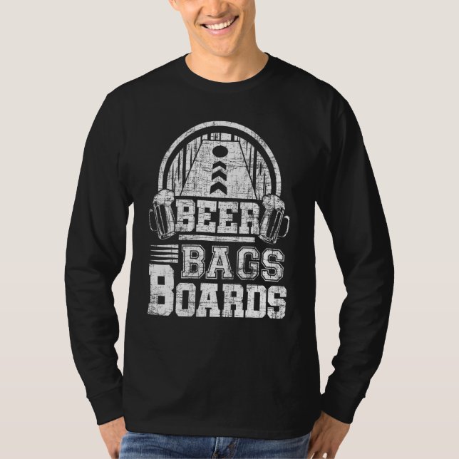 Beer Bags Boards Cornhole Distress T Shirt (Framsida)