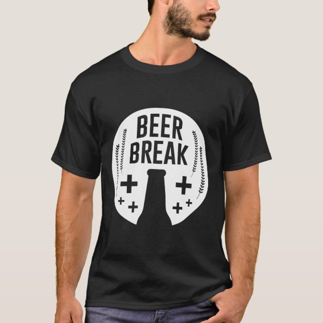 Beer Break Native Drunk Beer framställs av Manar V T Shirt (Framsida)