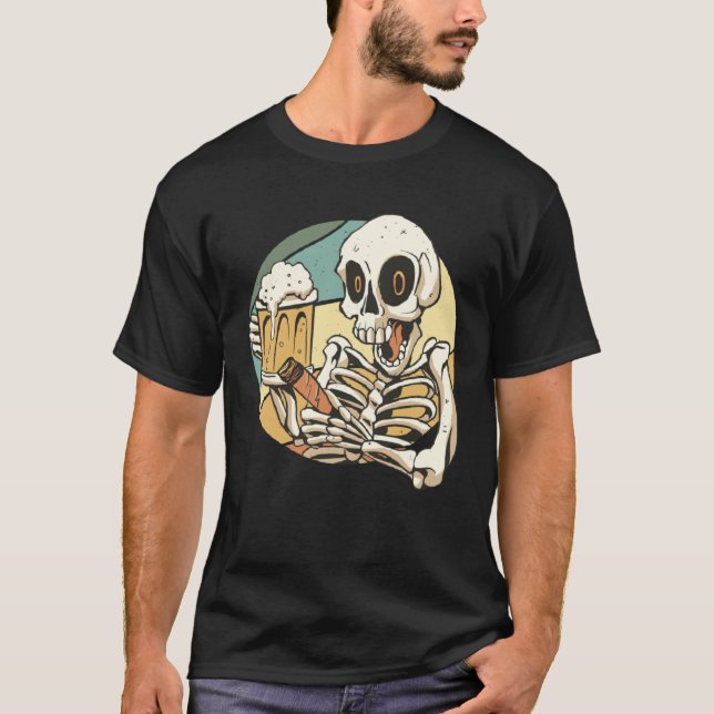 Beer drinking cigar smoking drunk skeleton t shirt (Framsida)