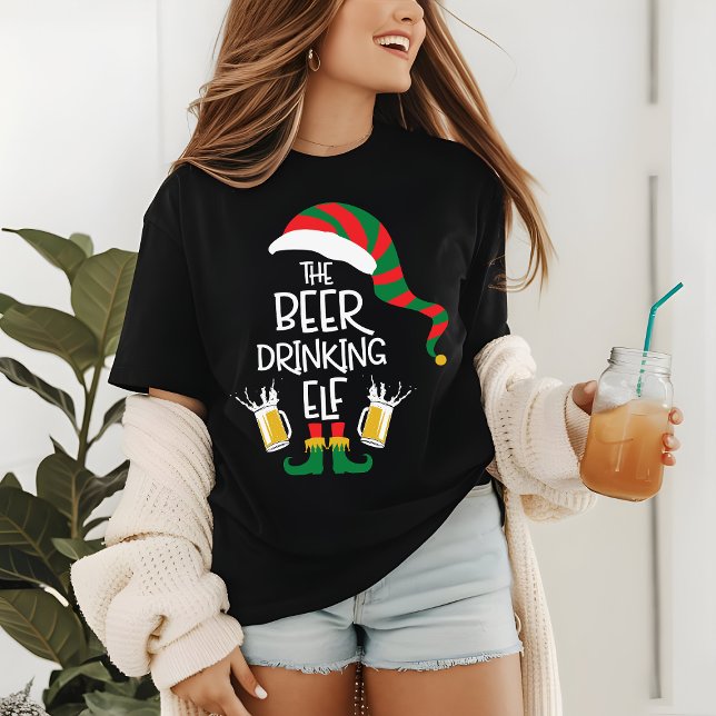 Beer jul Elf Funny Typography Helgdag T Shirt (Skapare uppladdad)