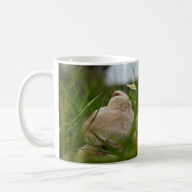 Beer relaxt in natuur met Hollandse molen. Kaffemugg (Vänster)
