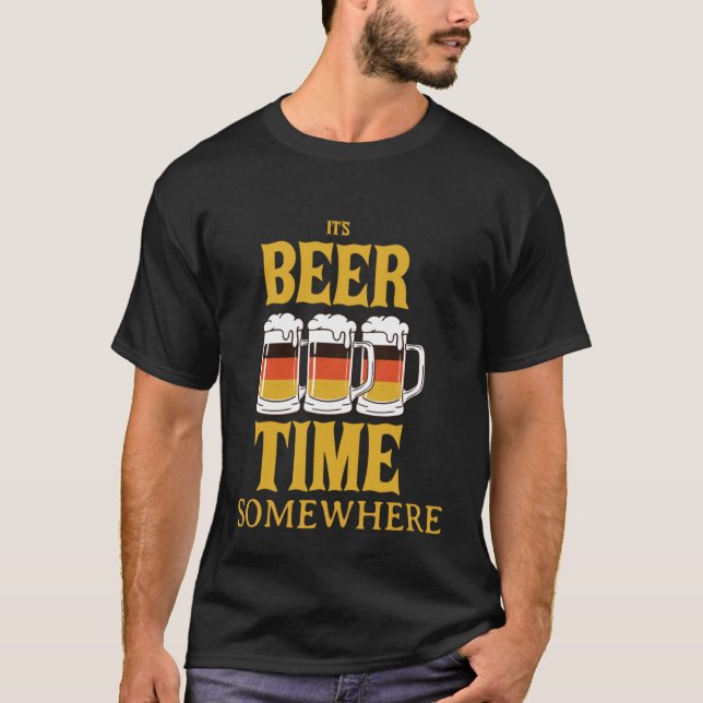 Beer Time Mugs Hilarious Oktober Fest T Shirt (Framsida)