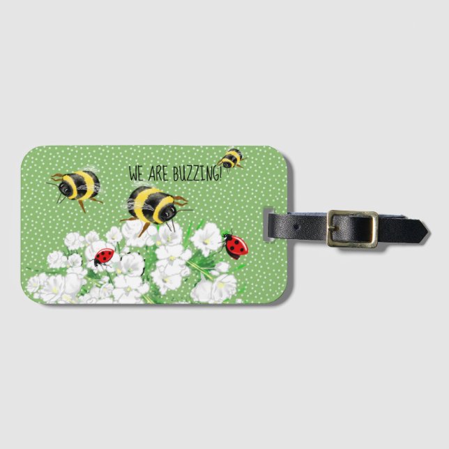 BEES and LadyBugs - Art by LeahG Spara The Bees Bagagebricka (Framsida horisontal)