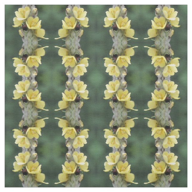 Beetle on Vild Mullein Flower Tyg (Provkarta)