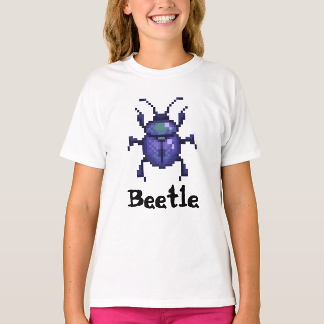 Beetle purple pixel art t shirt (Framsida)