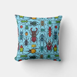 Beetles on blue kudde