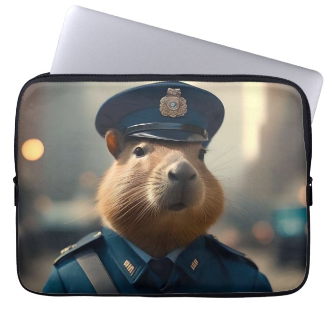 Befälhavare Capybara: Behåller Freden, Laptop Fodral (Framsidan)