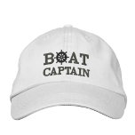 Befälhavarens Anpassningsbar för marschbåtar<br><div class="desc">Visa världen du gillar att segla med den här söta båtkapten som är broiderad som du kan anpassa. Designen "BOAT" är inställd medan "CAPTAIN" kan ändras till "CREW" eller valfri beteckning. Perfekt för tävla av jakt,  kryssning i familjen,  segling och party</div>