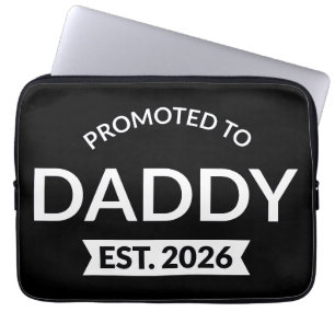 Befodrad till pappa Est. 2026 II Laptop Fodral