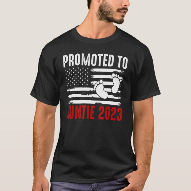 Befordrad till Auntie 2023 Proud Family Baby Pregn T Shirt (Framsida)