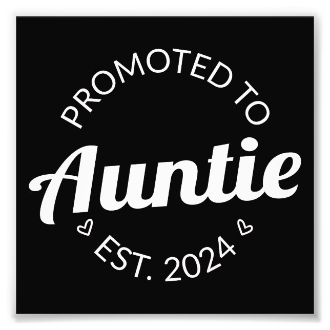 Befordrad till Auntie Est. 2024 Fototryck (Framsidan)