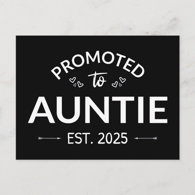 Befordrad till Auntie Est. 2025 II Vykort (Framsida)