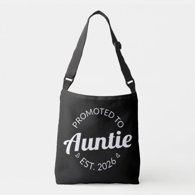 Befordrad till Auntie Est. 2026 Axelväska (Framsida)