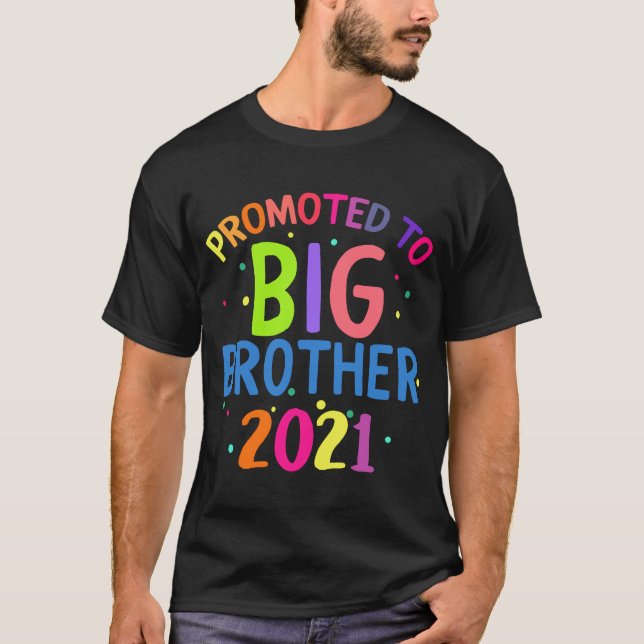 Befordrad till Big Brother est 2021 Gravid Announc T Shirt (Framsida)