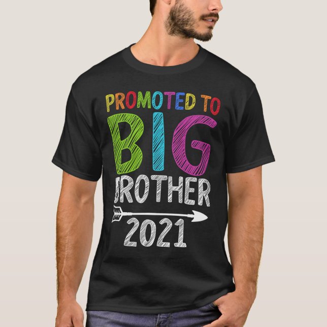Befordrad till Big Brother est 2021 Gravid Announc T Shirt (Framsida)