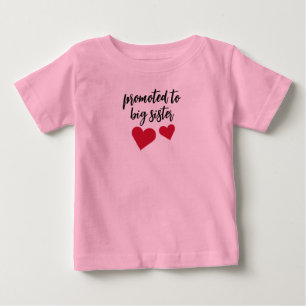 Befordrad till Big Sister Red Hearts T-shirt