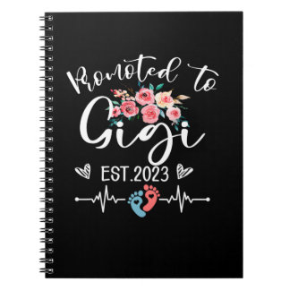 Befordrad till Gigi Est. 2023 Blommigt Gravid Anno Anteckningsbok