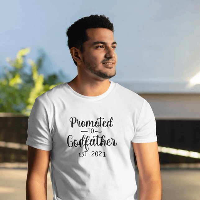 Befordrad till Godfather Typography Anpassningsbar T Shirt (Skapare uppladdad)