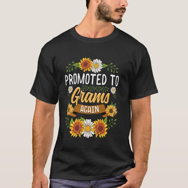 Befordrad till grams på nytt Skjortsolrosblommor n T Shirt (Framsida)