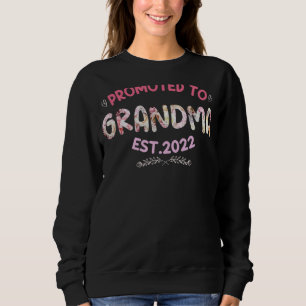 Befordrad till Grandma 2022 Flower T Shirt