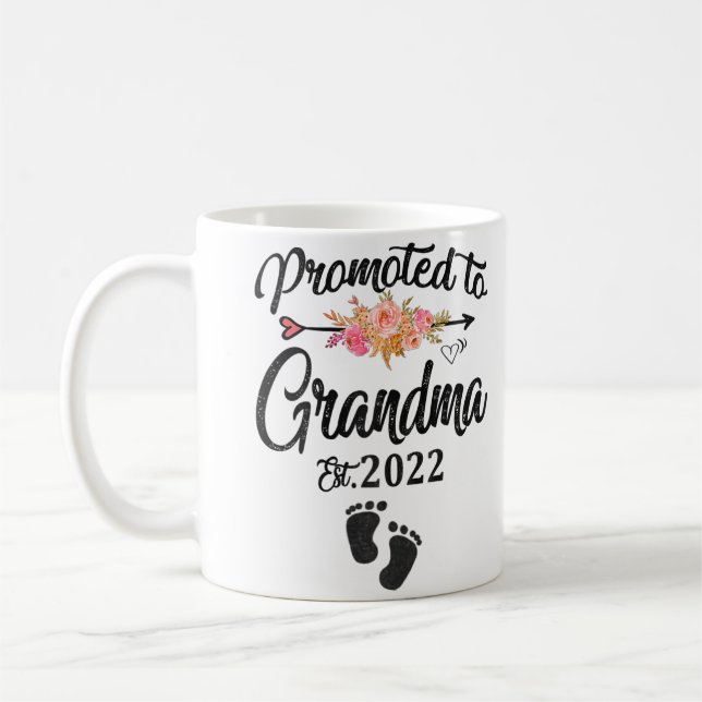 Befordrad till Grandma 2022 Första gången Grandma  Kaffemugg (Vänster)