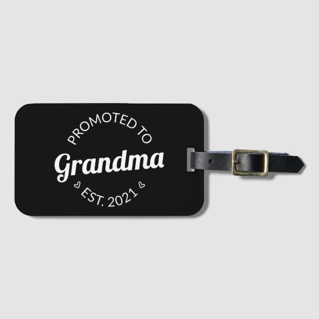 Befordrad till Grandma Est. 2021 Bagagebricka (Framsida horisontal)