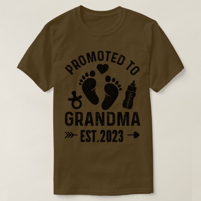 Befordrad till Grandma Est 2023 New Grandma Gift T Shirt (Design framsida)