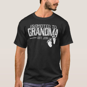 Befordrad till "Grandma Gravid Announcement Gift" T Shirt