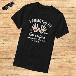 Befordrad till Grandpa Baby Handprint Personal Quo T Shirt