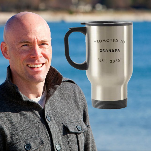 Befordrad till Grandpa Gravid-meddelande Resemugg (Skapare uppladdad)