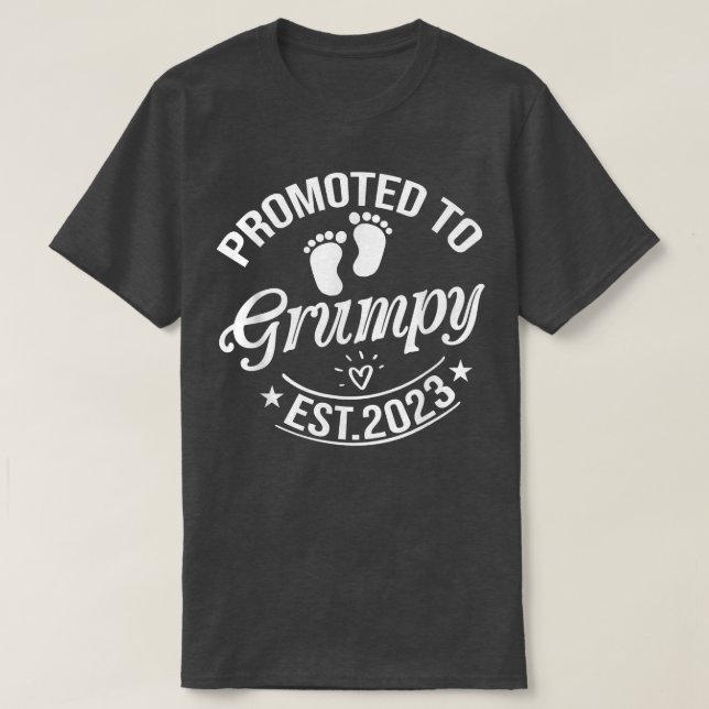 Befordrad till Grumpy 2023 Gravid Announcement Gru T Shirt (Design framsida)