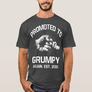 Befordrad till grumpy på nytt EST 2022-jul Far T Shirt