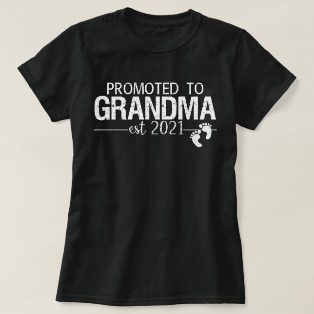 befordrad till mormor est 2021 t shirt (Design framsida)