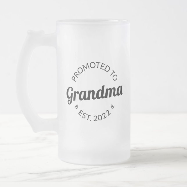 Befordrad till mormor Est. 2022 I Frostat Ölglas (Vänster)