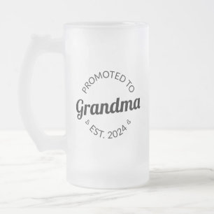 Befordrad till mormor Est. 2024 Frostat Ölglas